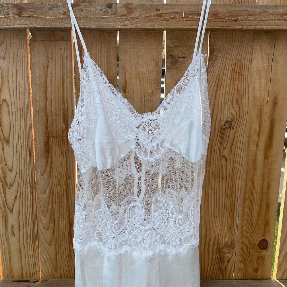 *SOLD* Vintage Victoria’s Secret Lace Slip Dress